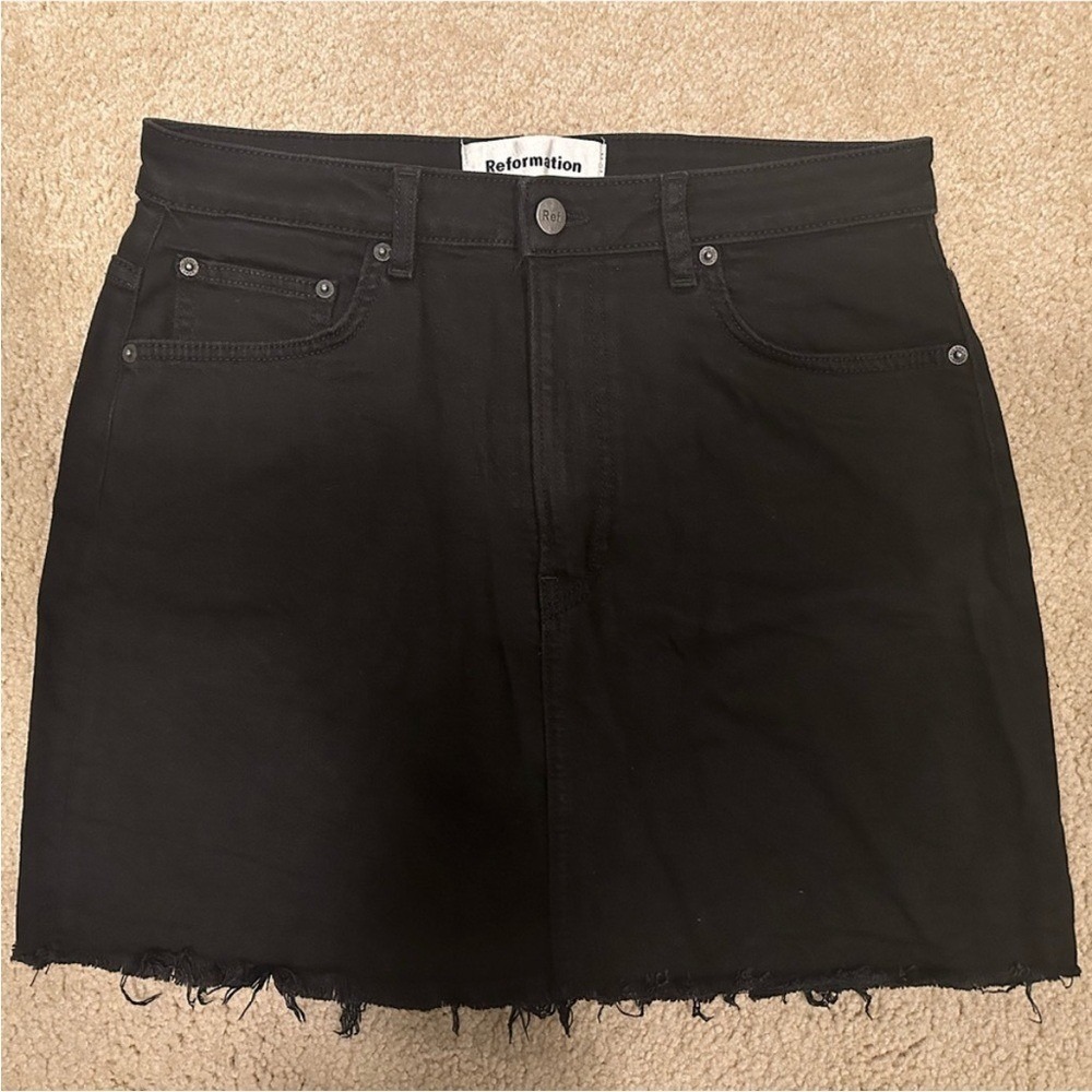 Reformation Black Denim Raw Hem Mini Skirt Medium Size‎ 27